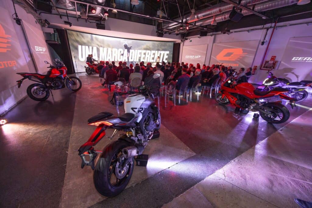 Escenografía creada por Mariona Agency para el encuentro anual de QJ Motor