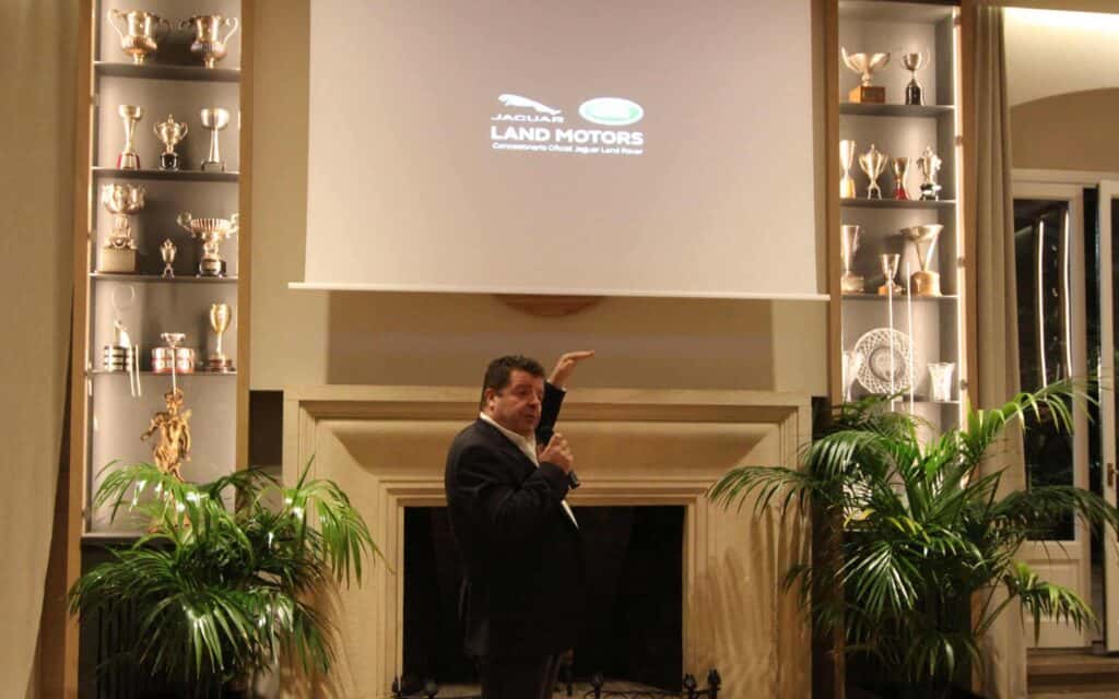 Escenografía de la presentación del Jaguar E-Pace en el Reial Club de Tennis