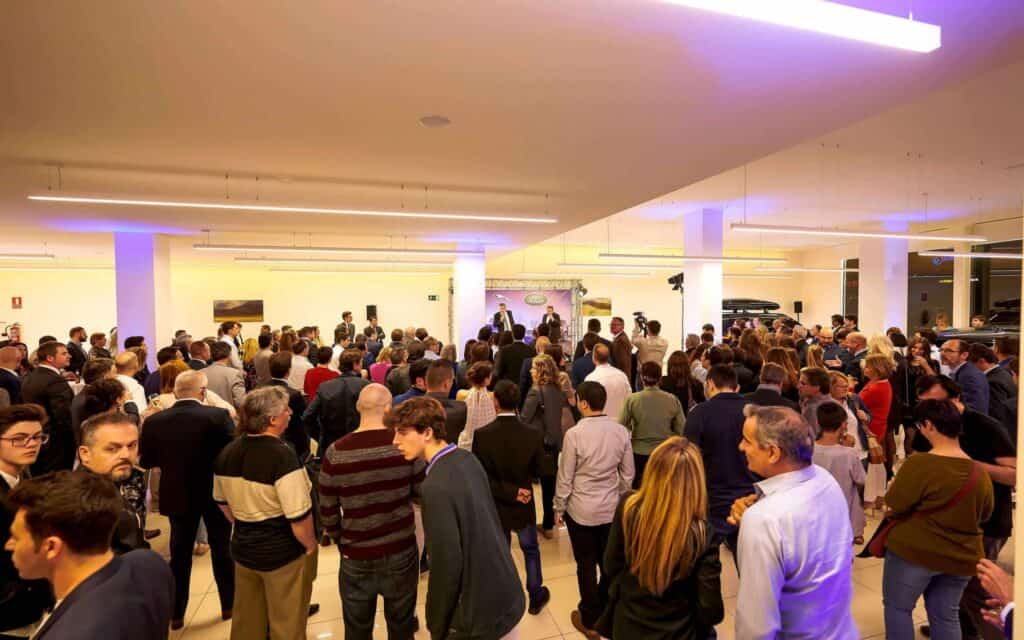 Espacio del nuevo concesionario Jaguar Land Rover de LandMotors en Sant Boi