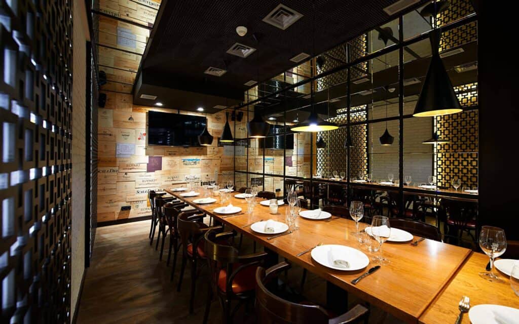 Sistema gráfico del restaurante Alba Granados definido por Mariona Agency