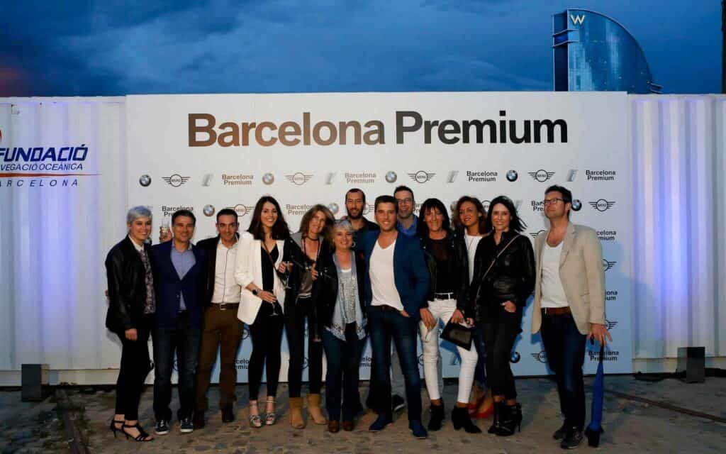 Vehículos BMW en movimiento durante el lanzamiento corporate de Barcelona
