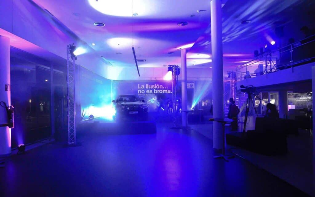 Espectáculo ilusionista del evento BMW de Ibericar dirigido por Mariona Agency
