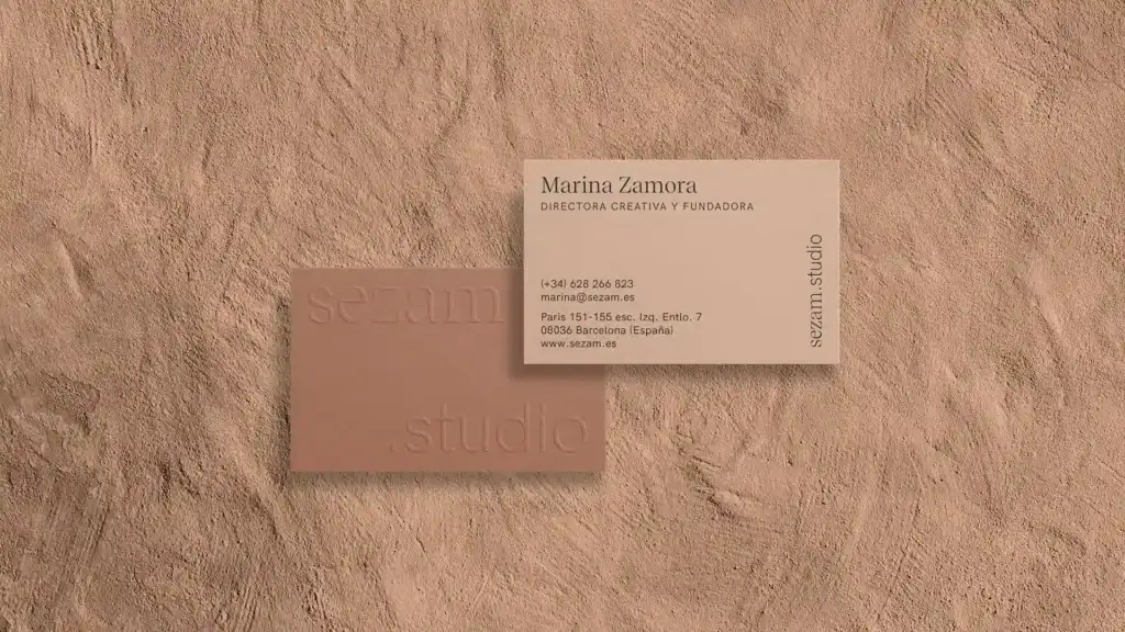 Logotipo de Sezam Studio con doble tipografía de contraste