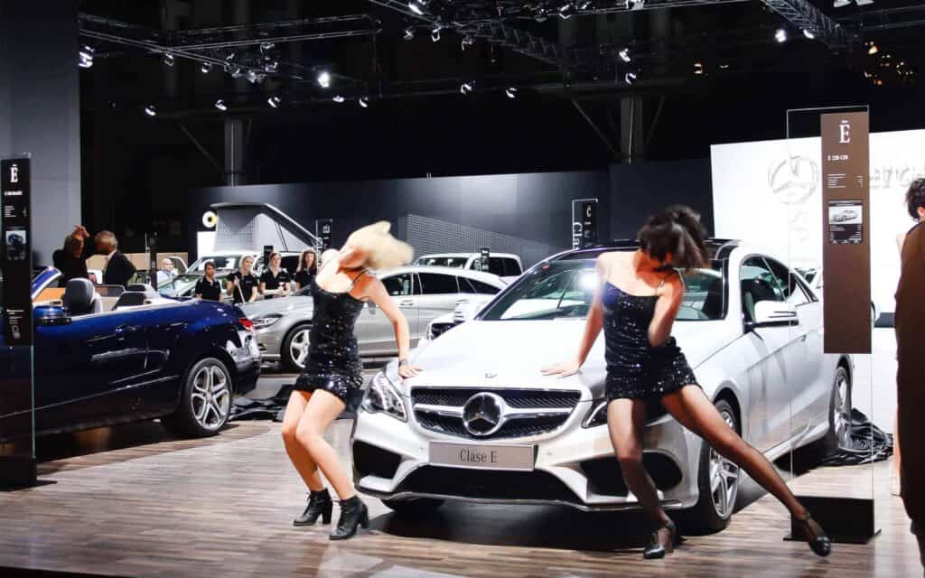 Escenografía y coreografía del evento Mercedes-Benz Clase E en Catalunya