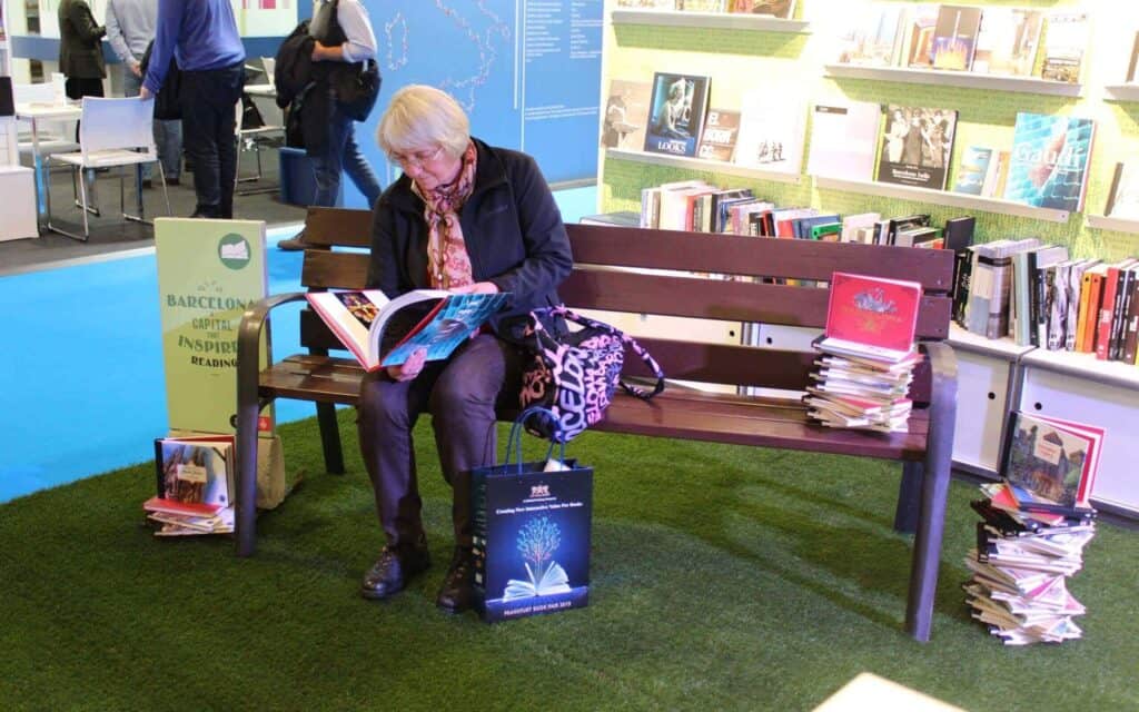 Stand de Barcelona en la Fira del Llibre de Frankfurt, diseñado y producido por Mariona Agency