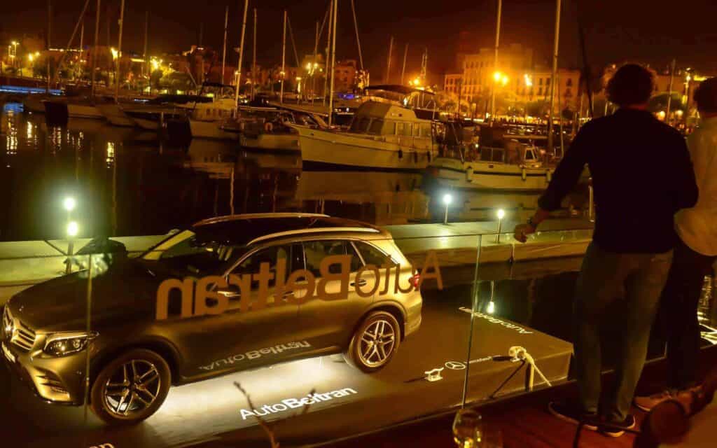 Vista nocturna del evento de presentación Mercedes-Benz GLE y GLC
