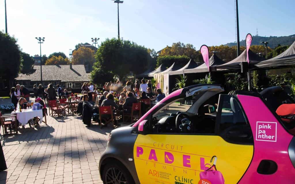 Materiales del Circuito Pink Panther a favor del Projecte ARI, por Mariona Agency