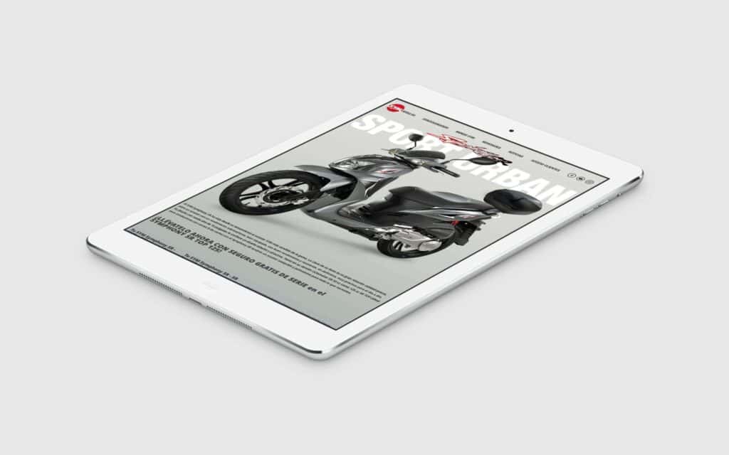 Motocicleta SYM en sesión fotográfica dirigida por Mariona Agency