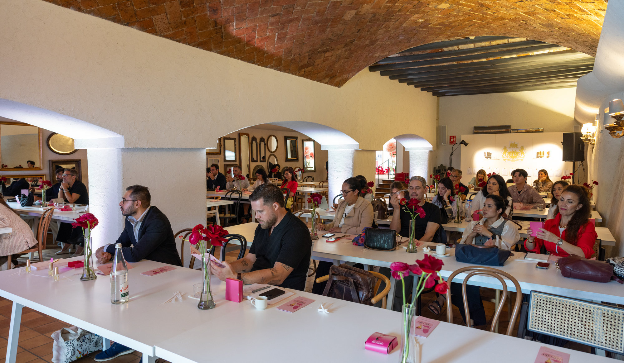 Una sesión en The Gallery, la sala de bóvedas y arcos de Mas Vidrier