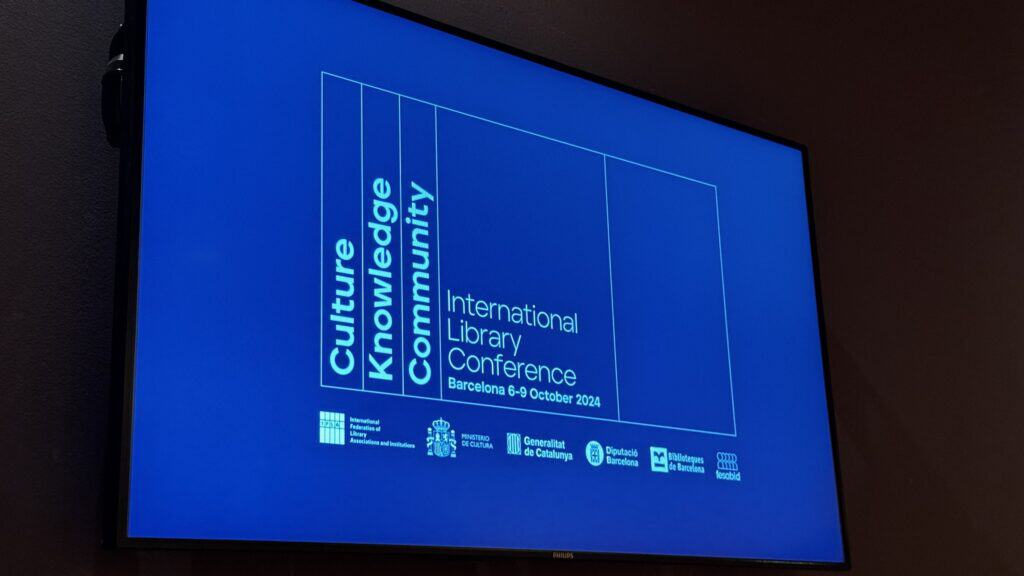 Pantalla con la identidad del International Library Conference en azul eléctrico
