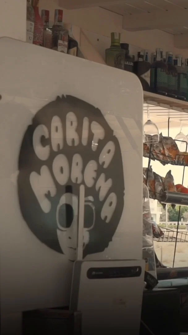 La barra de Carita Morena, con su carita en la pared