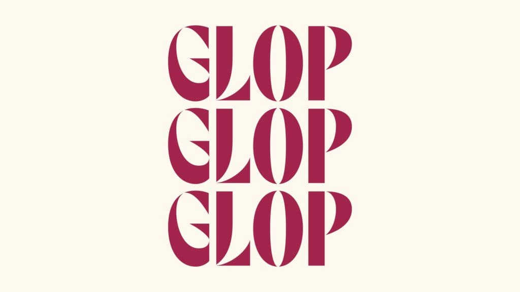 Logotipo de Glop repetido tres veces en granate sobre fondo crema