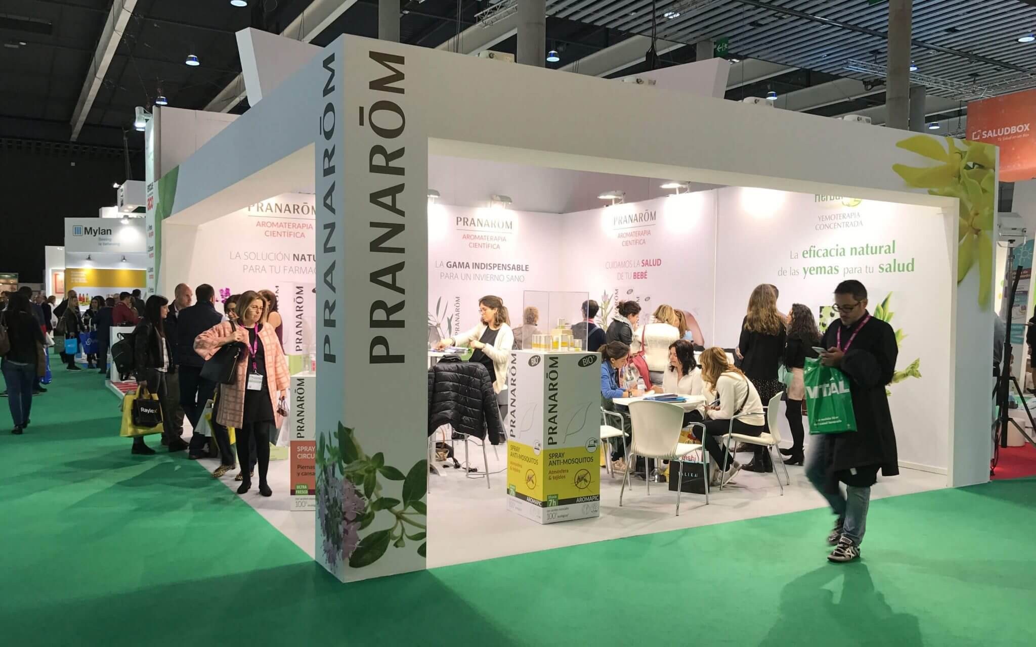 Stand de Pranarôm en una feria del sector farmacéutico