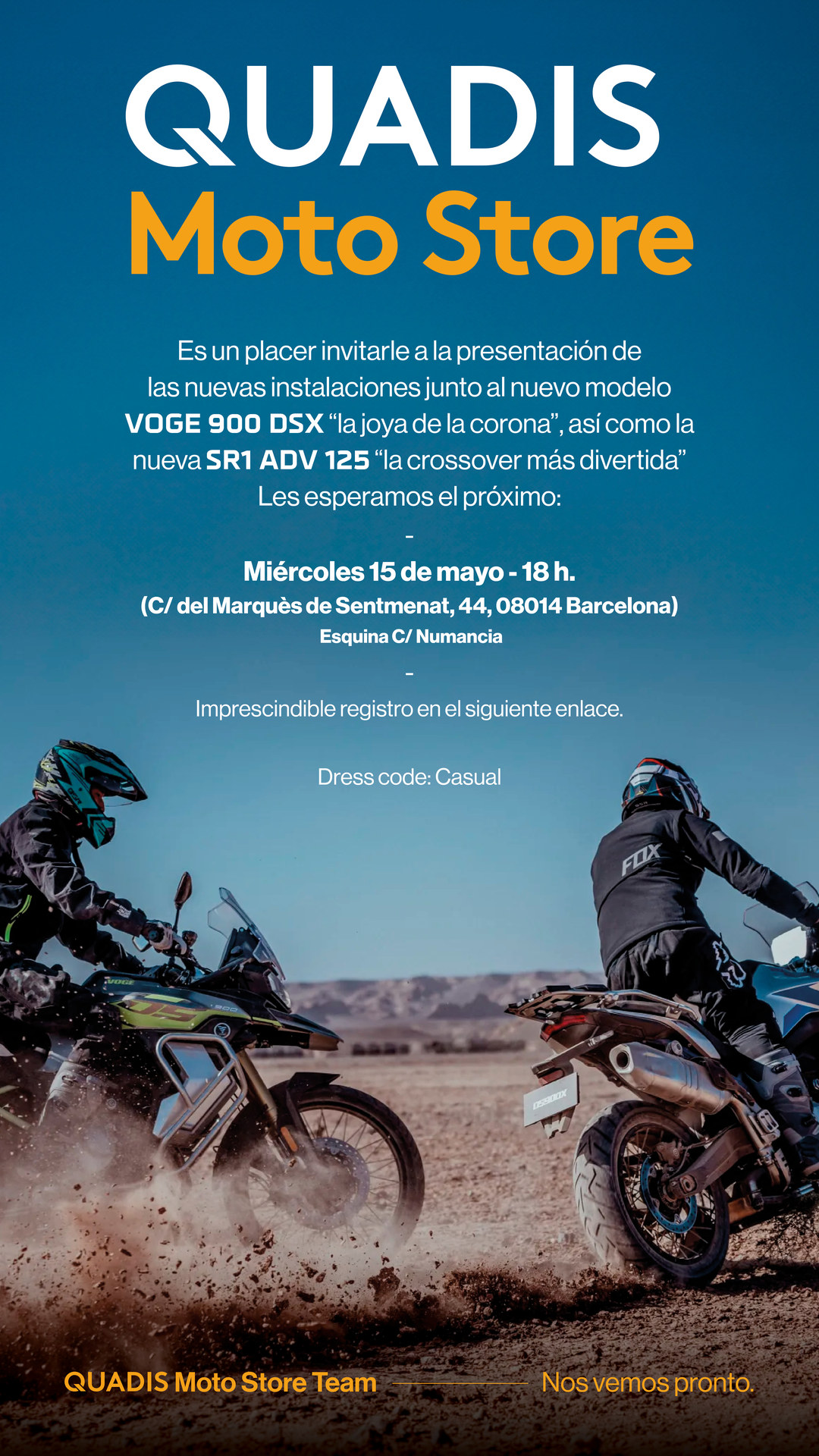 Invitación de Quadis Moto Store a la presentación de sus nuevas instalaciones y de la Voge 900 DSX, con dos motos en una pista de tierra