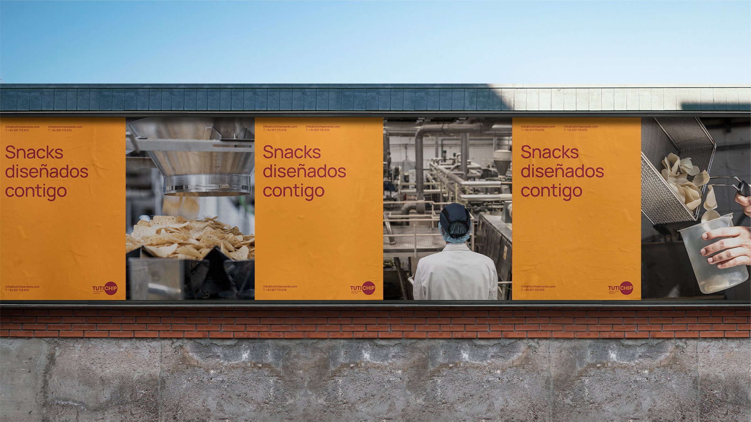 Carteles naranjas de Snacks diseñados contigo, con fotografías de la fábrica