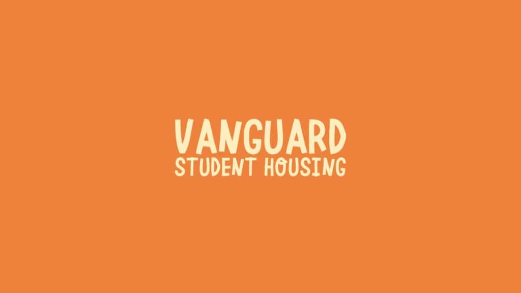 Logotipo de Vanguard Student Housing en negativo sobre el naranja corporativo