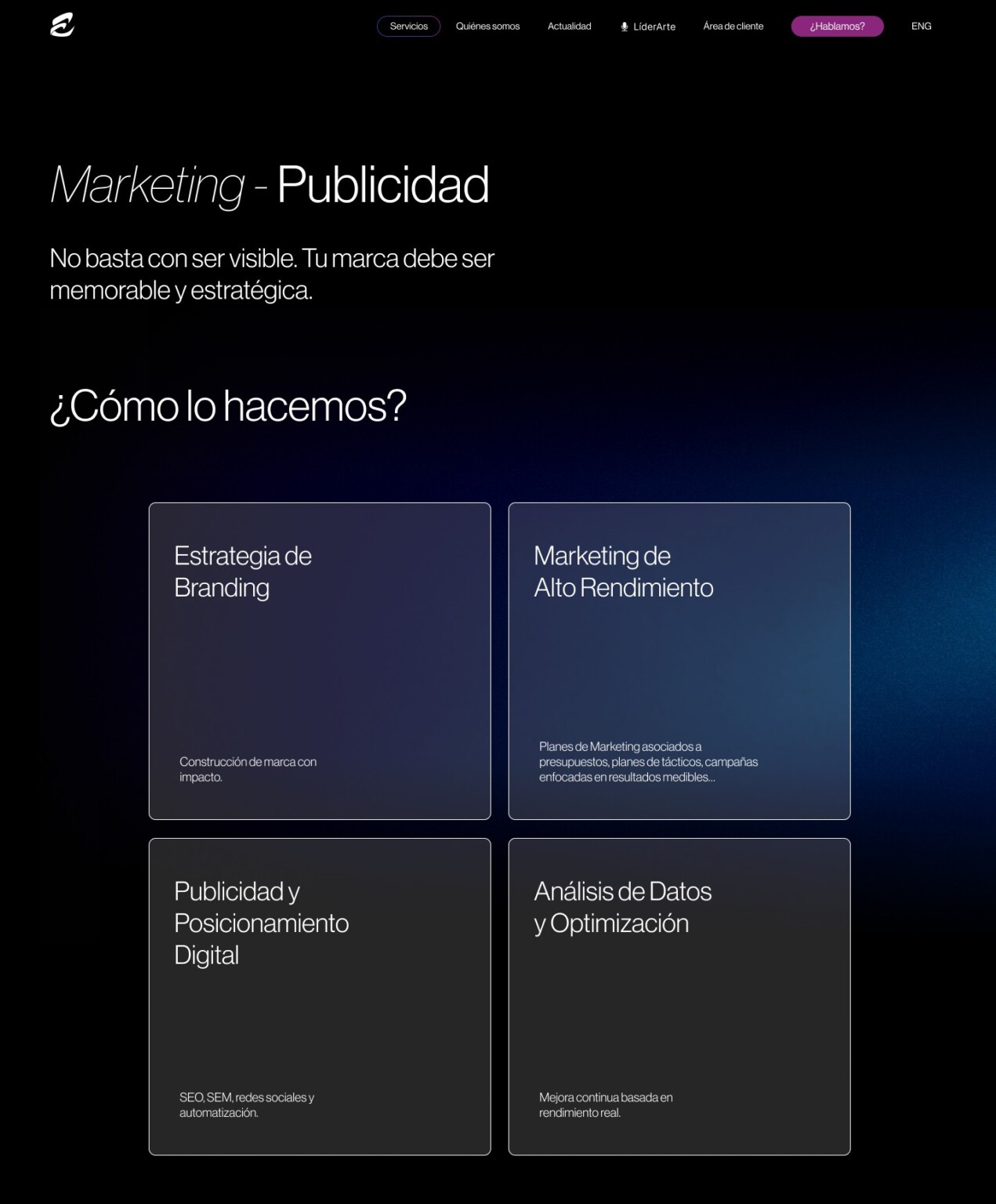 Diseño de la página de Marketing y Publicidad de Eplus Consultores: «¿Cómo lo hacemos?» en cuatro tarjetas translúcidas